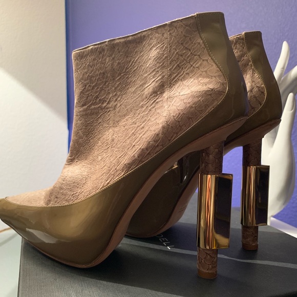 DEVI KROELL ANKLE BOOTS - Picture 2 of 8